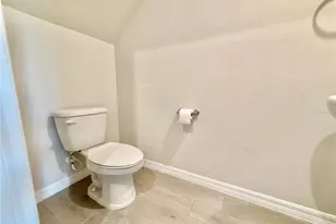 3204 Fresno Pl, Zephyrhills, FL 33541 - Photo 21