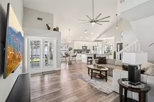 8951 Eastman Dr, Tampa, FL 33626 - Photo 11