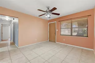 1715 W Overpar Dr, Tampa, FL 33612 - Photo 11