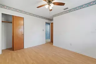 1715 W Overpar Dr, Tampa, FL 33612 - Photo 35