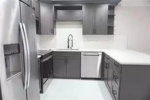 8535 Blind Pass Dr, Treasure Island, FL 33706 - Photo 5