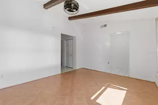 821 Pine St, Tarpon Springs, FL 34689 - Photo 7