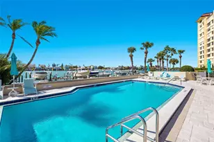 690 Island Way, Clearwater Beach, FL 33767 - Photo 35