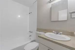 1911 W St Conrad St, Tampa, FL 33607 - Photo 21