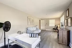 5308 23rd St, Zephyrhills, FL 33542 - Photo 11