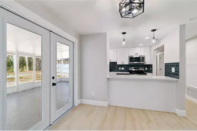 8818 Auburn Way, Tampa, FL 33615 - Photo 11