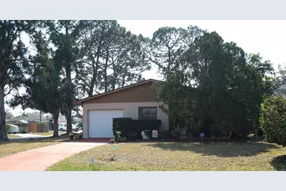 800 74th Avenue N, Saint Petersburg, FL 33702 - Photo 1