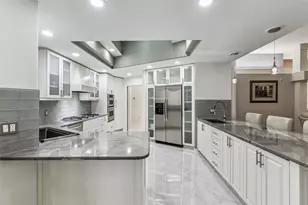 1705 Meyers Cove Dr, Tarpon Springs, FL 34689 - Photo 19