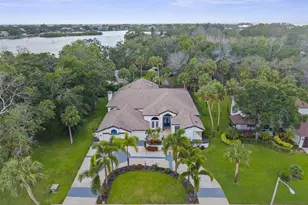 1705 Meyers Cove Dr, Tarpon Springs, FL 34689 - Photo 1