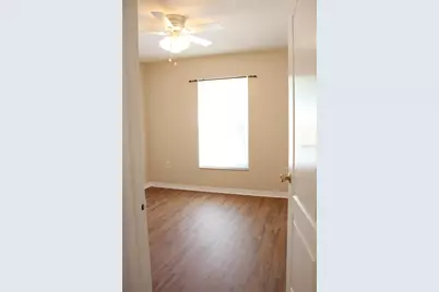 8713 N Tangerine Place, Tampa, FL 33617 - Photo 7
