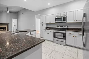 3616 Cypress Meadows Rd, Tampa, FL 33624 - Photo 13