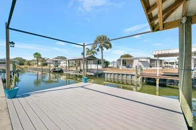 129 E Saint Lucia Loop, Apollo Beach, FL 33572 - Photo 5