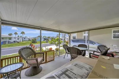 129 E Saint Lucia Loop, Apollo Beach, FL 33572 - Photo 39