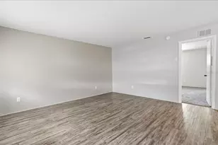 5991 Fairfield Ave S, Saint Petersburg, FL 33707 - Photo 5