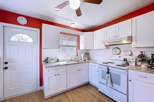 4042 Arkansas Ave NE, Saint Petersburg, FL 33703 - Photo 5