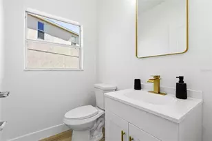 1421 Tahoe Springs Ct, Ruskin, FL 33570 - Photo 17