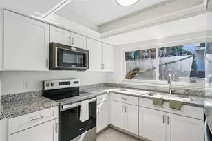 3843 Shore Acres Blvd NE, Saint Petersburg, FL 33703 - Photo 13