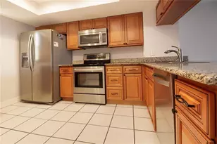 12140 Capri Cir S, Treasure Island, FL 33706 - Photo 13