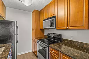 11901 4th Street N, Saint Petersburg, FL 33716 - Photo 9