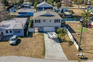 7247 Aberdeen Ct, Weeki Wachee, FL 34607 - Photo 1