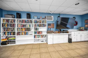 3958 37th St S, Saint Petersburg, FL 33711 - Photo 31