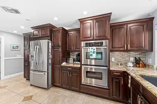 1812 Pine Hill Dr, Safety Harbor, FL 34695 - Photo 5