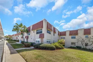 10032 65th Ave N, Saint Petersburg, FL 33708 - Photo 1