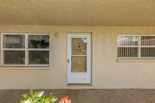 10032 65th Ave N, Saint Petersburg, FL 33708 - Photo 3