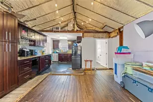 1747 26th Ave N, Saint Petersburg, FL 33713 - Photo 15