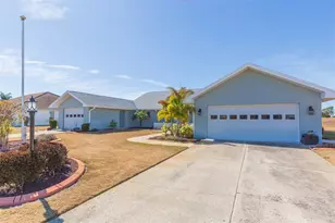 319 Brockfield Dr, Sun City Center, FL 33573 - Photo 3