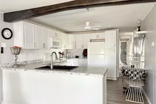 34543 Sweetpea Ln, Zephyrhills, FL 33541 - Photo 5