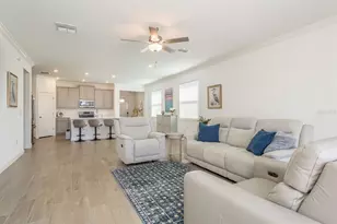 10661 Tupper Cay Dr, San Antonio, FL 33576 - Photo 9