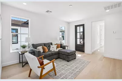 126 Ricardo Way NE, Saint Petersburg, FL 33704 - Photo 13