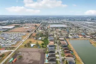 1303 Parker Den Dr, Ruskin, FL 33570 - Photo 49