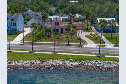 43 Edgewater Drive, Dunedin, FL 34698 - Photo 1