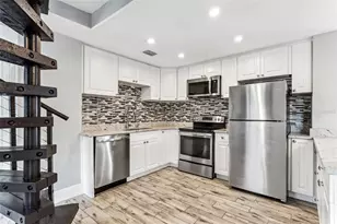 1159 35th Ave N, Saint Petersburg, FL 33704 - Photo 9