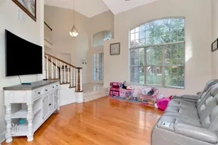 13104 Greengage Ln, Tampa, FL 33612 - Photo 9