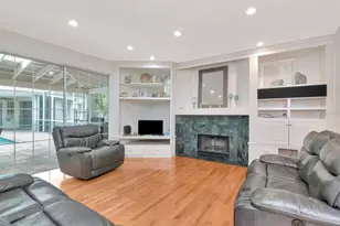 13104 Greengage Ln, Tampa, FL 33612 - Photo 13