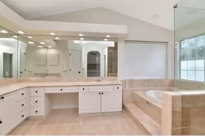 13104 Greengage Lane, Tampa, FL 33612 - Photo 23