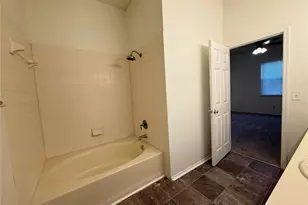 5901 Erhardt Dr, Riverview, FL 33578 - Photo 15