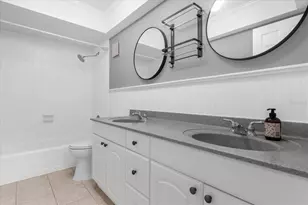 4405 Vieux Carre Cir, Tampa, FL 33613 - Photo 15