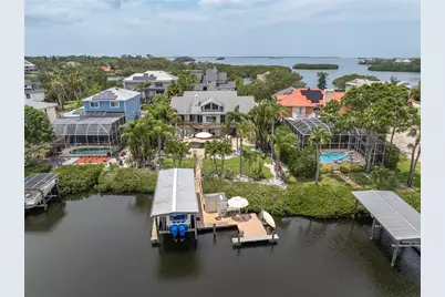 633 Soundview Drive, Palm Harbor, FL 34683 - Photo 11