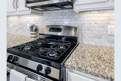 15452 Santa Pola Drive, Wimauma, FL 33598 - Photo 13