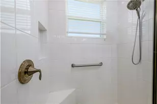 15452 Santa Pola Dr, Wimauma, FL 33598 - Photo 25