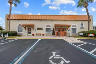 37812 Valencia Ave, Zephyrhills, FL 33541 - Photo 23