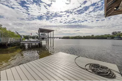 734 Weedon Drive NE, Saint Petersburg, FL 33702 - Photo 17