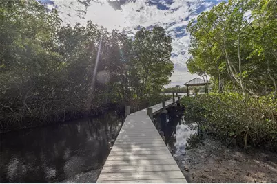 734 Weedon Drive NE, Saint Petersburg, FL 33702 - Photo 5
