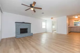 5543 19th St, Zephyrhills, FL 33542 - Photo 5