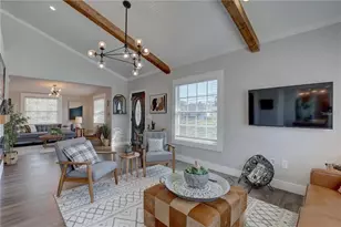 315 S 40th Street S, Saint Petersburg, FL 33711 - Photo 9