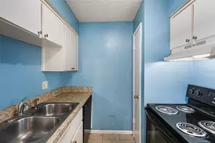 550 Golden Raintree Pl, Brandon, FL 33510 - Photo 13